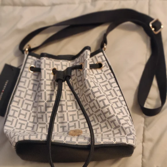 Tommy Hilfiger Monogram Navy Blue and White Crossbody /Shoulder Bag - Picture 2 of 3